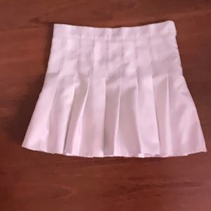 Mid length white pleated skirt women’s (s)